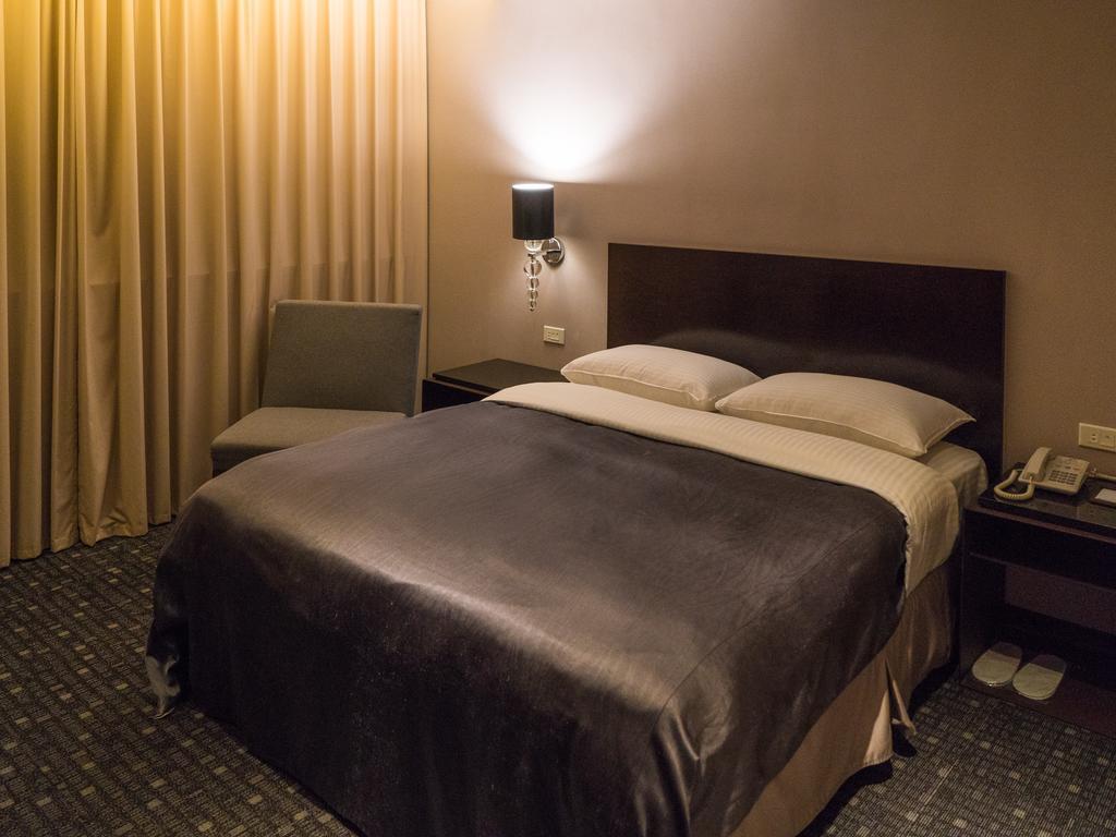 E-House Hotel Tajpej Buitenkant foto